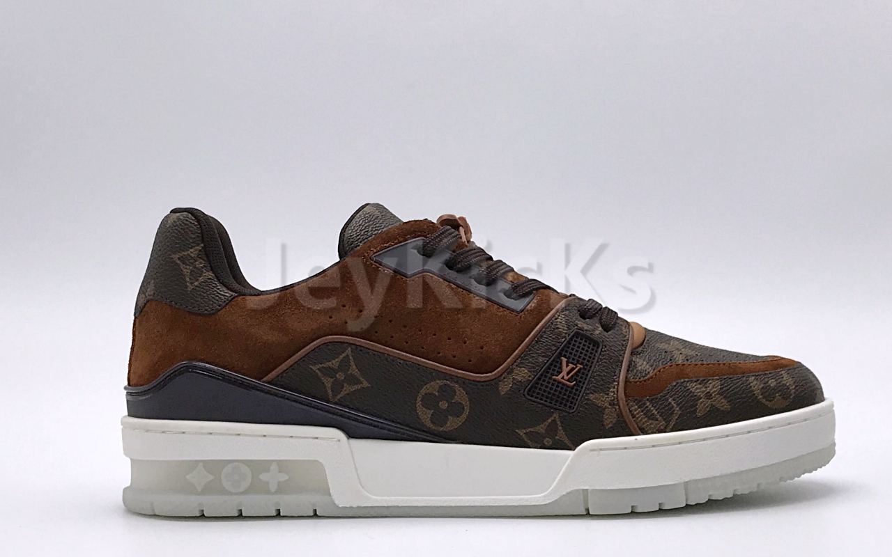 (국내 도착) LV 트레이너 스니커즈1A5UR5