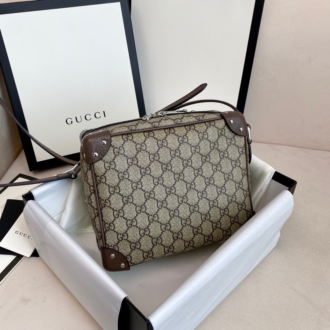 구찌 Gucci 626363 레더 디테일의 숄더백 23cm