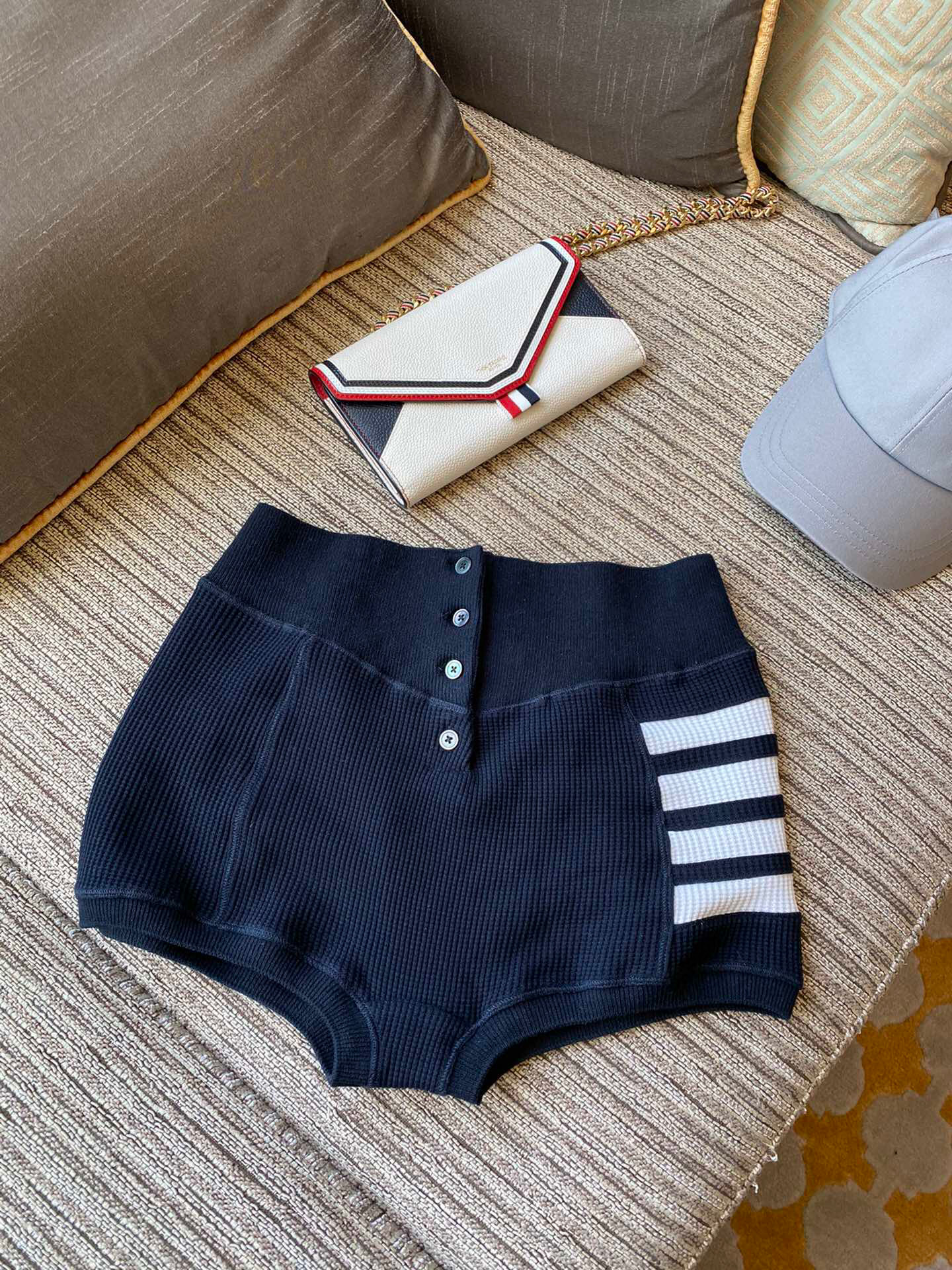 톰브라운 Thom Browne 반바지 블루