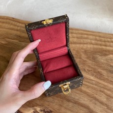 루이비통 Louis Vuitton M21010 ECRIN DECLARATION 7.5cm