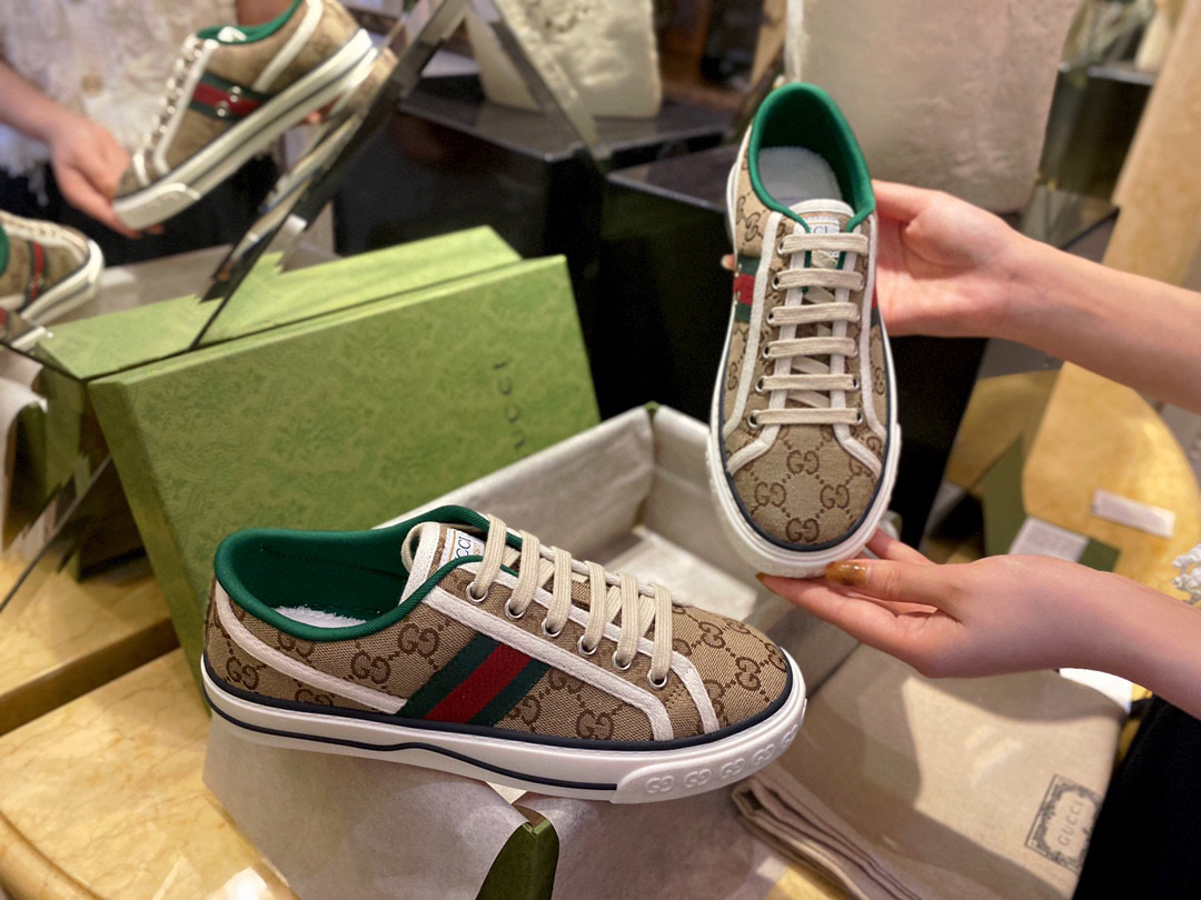 구찌 Gucci 스니커즈