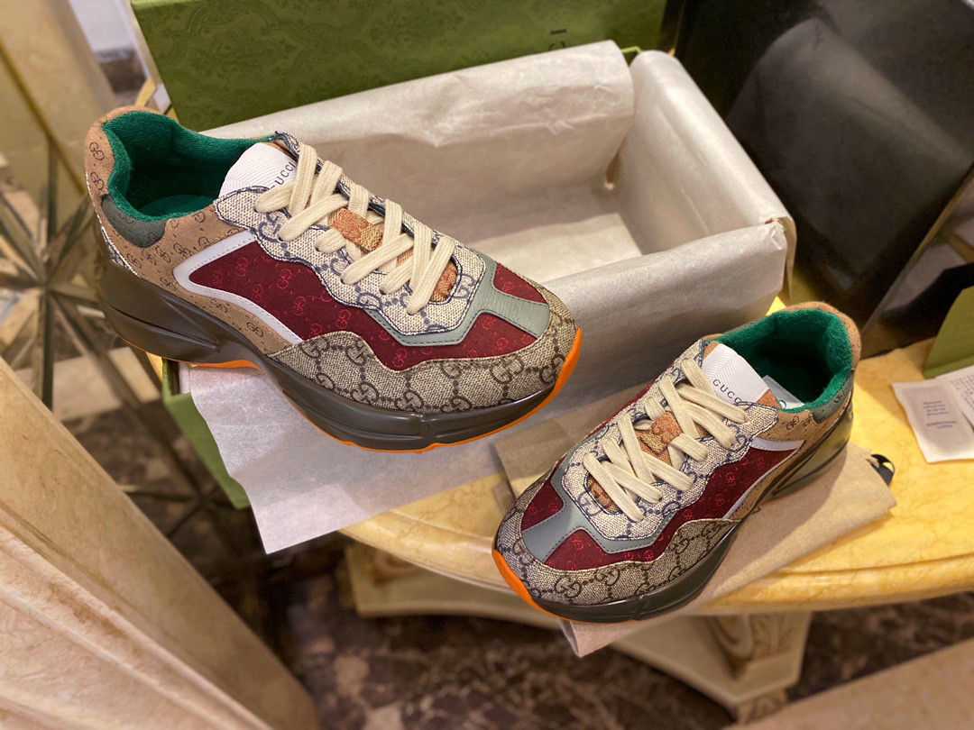 구찌 Gucci 스니커즈