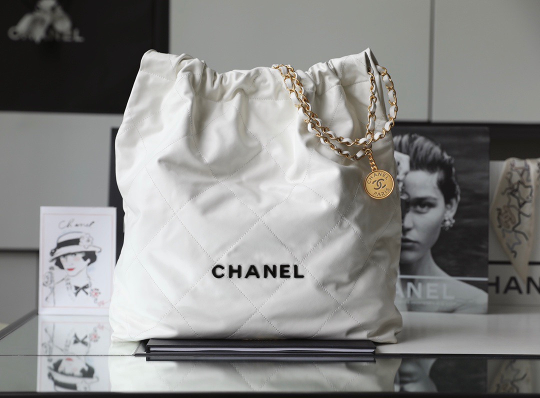 CHANEL 22 핸드백 라지  47CM