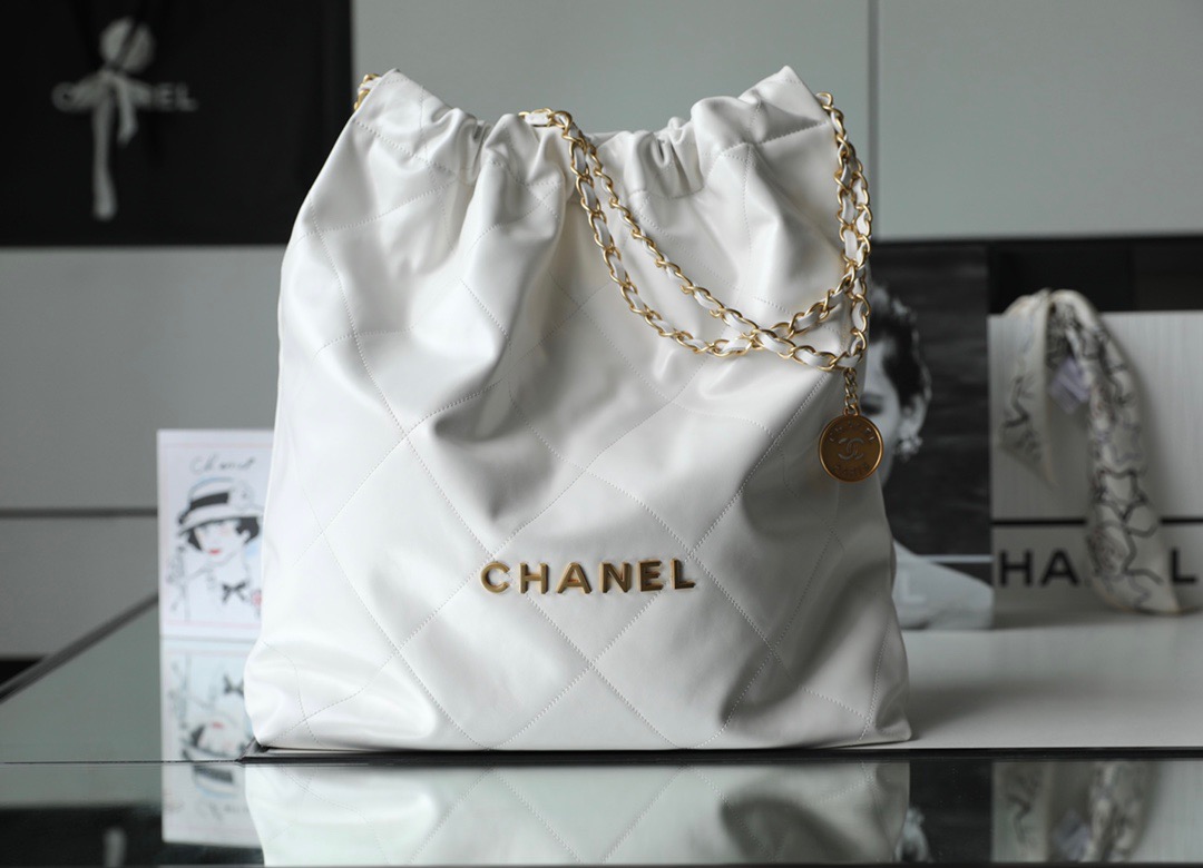 CHANEL 22 핸드백 라지  47CM