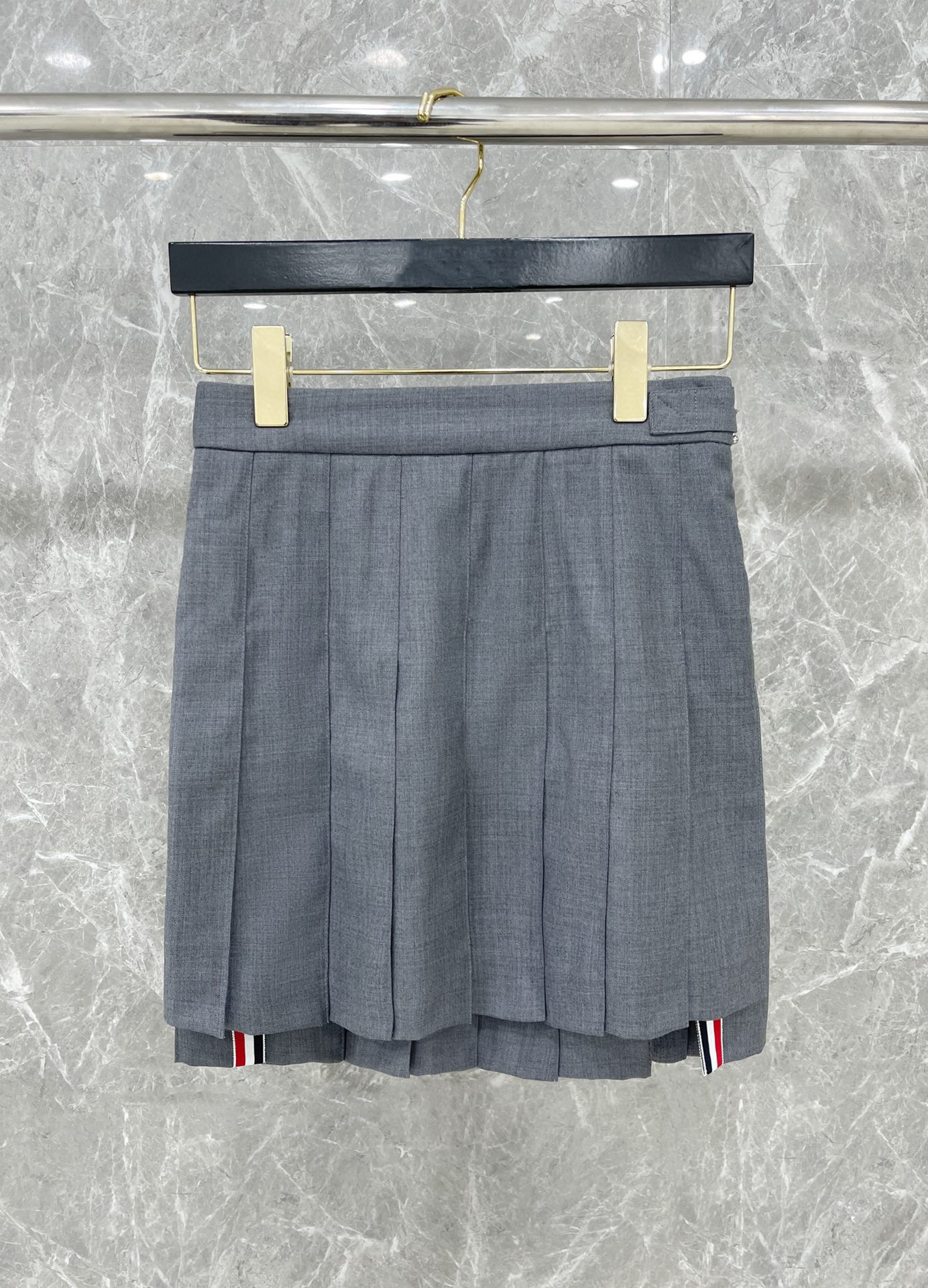 [대리석집] 톰브라운 Thom Browne 스커트