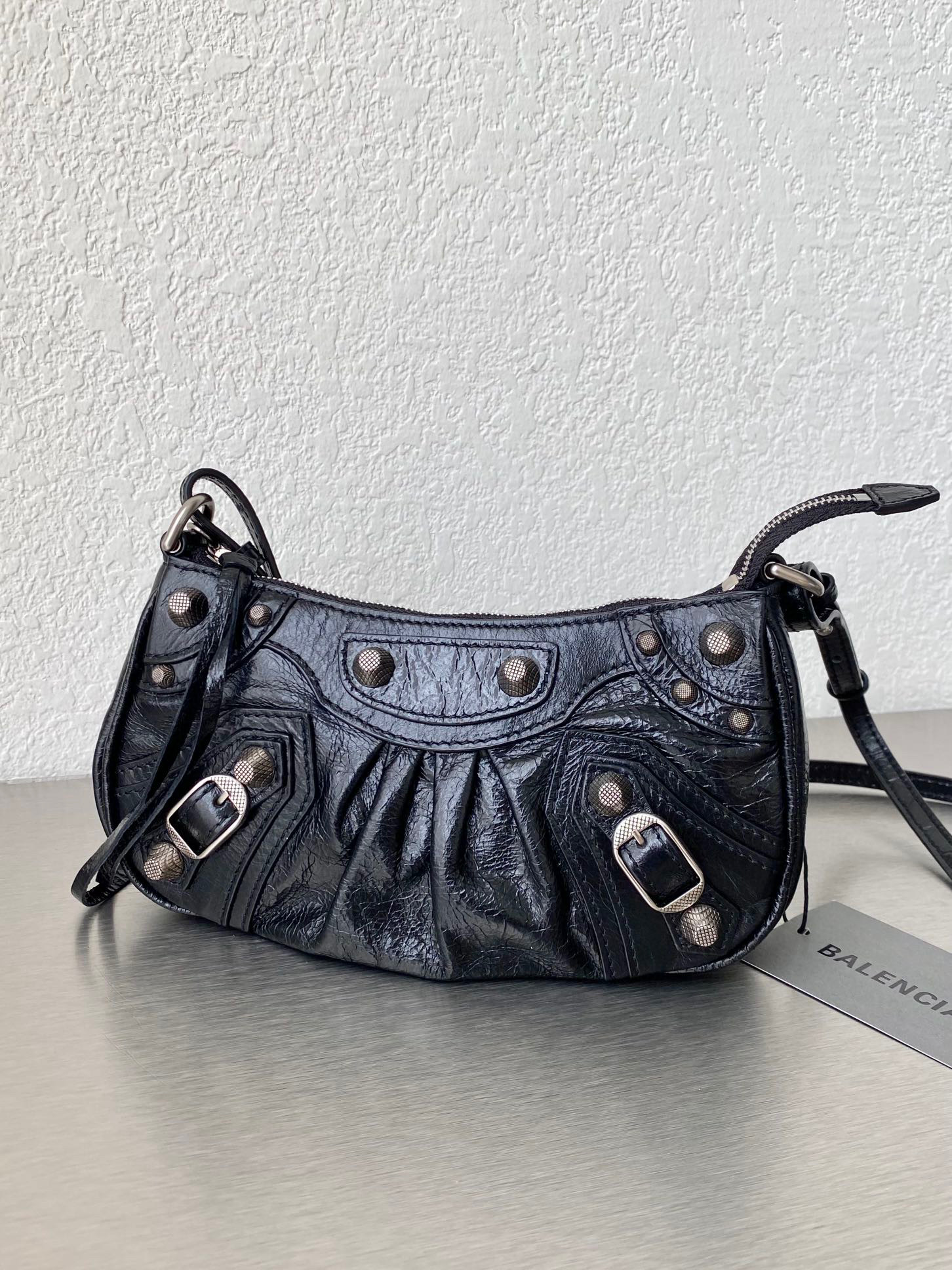 발렌시아가 Balenciaga  LE CAGOLE MINI 체인백  695814 블랙