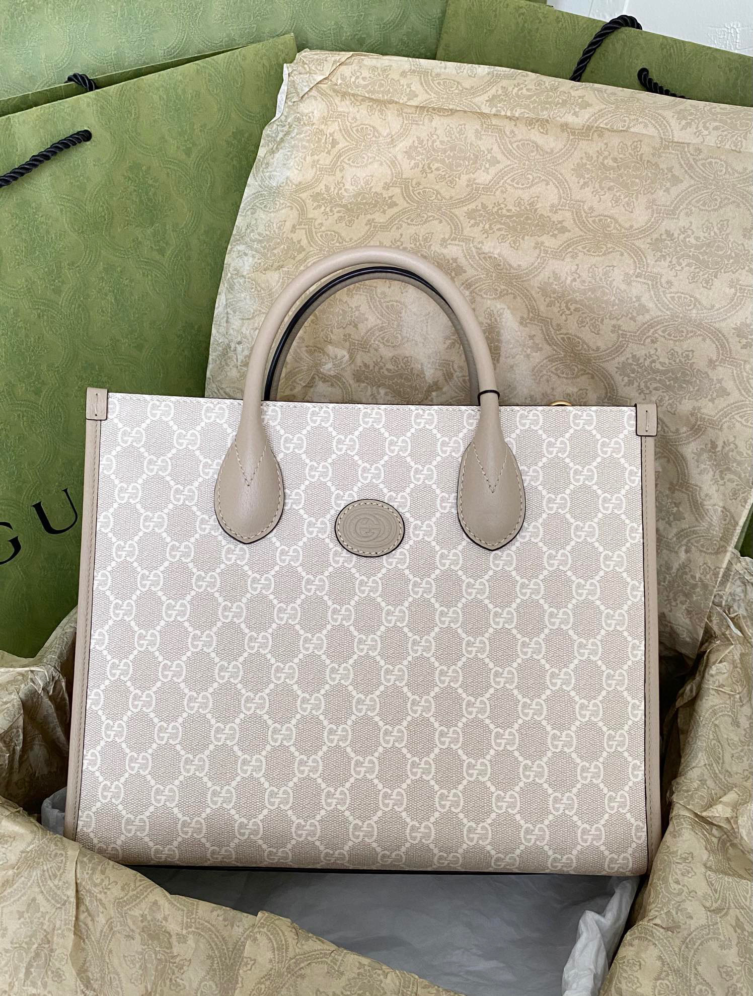 구찌 Gucci GG Retro 인터로킹 G 스몰 토트백 659983