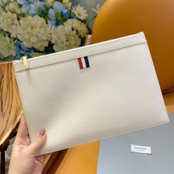 톰브라운 Thom Browne 클러치 30CM