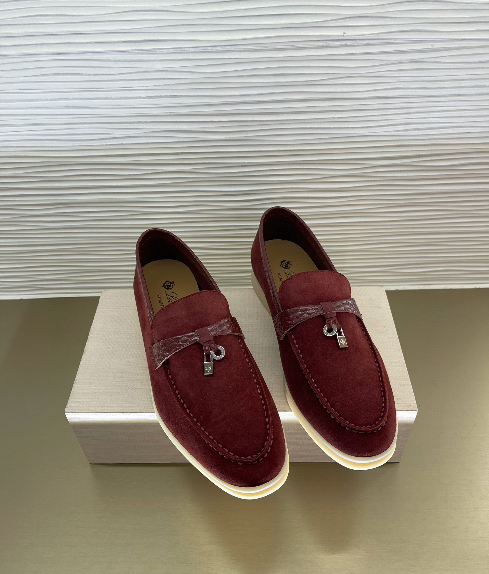 로로피아나 Loro Piana Summer Charms Walk 모카신