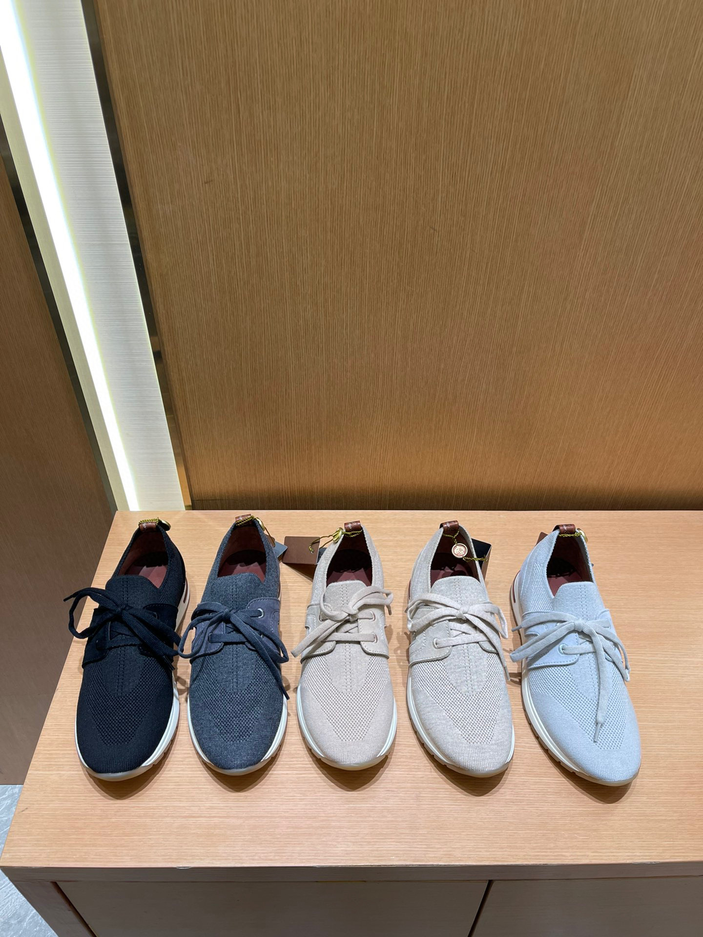 로로피아나 Loro Piana 360 LP Flexy Walk 레이디 스니커즈