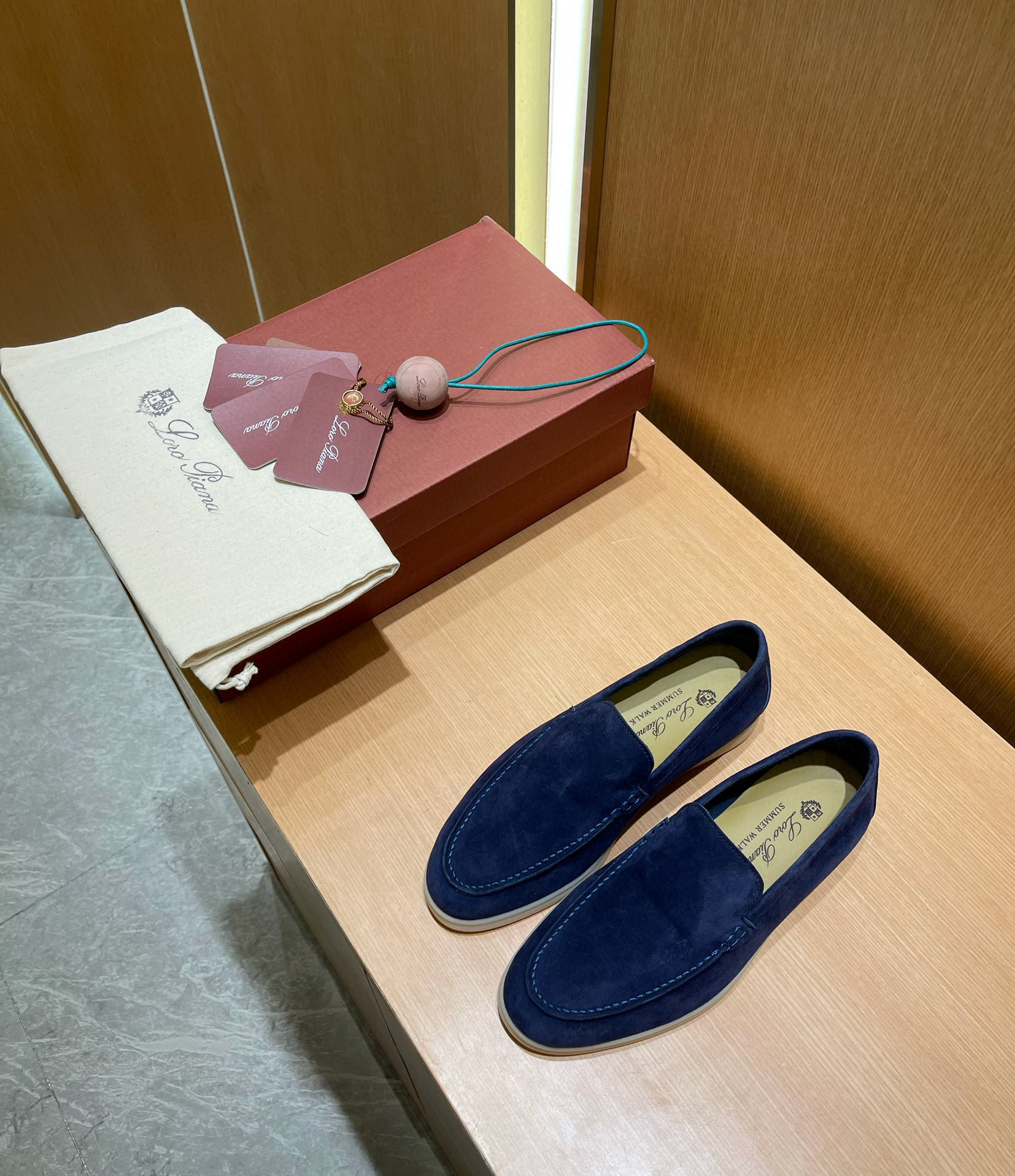 로로피아나 Loro Piana Summer Charms Walk 모카신