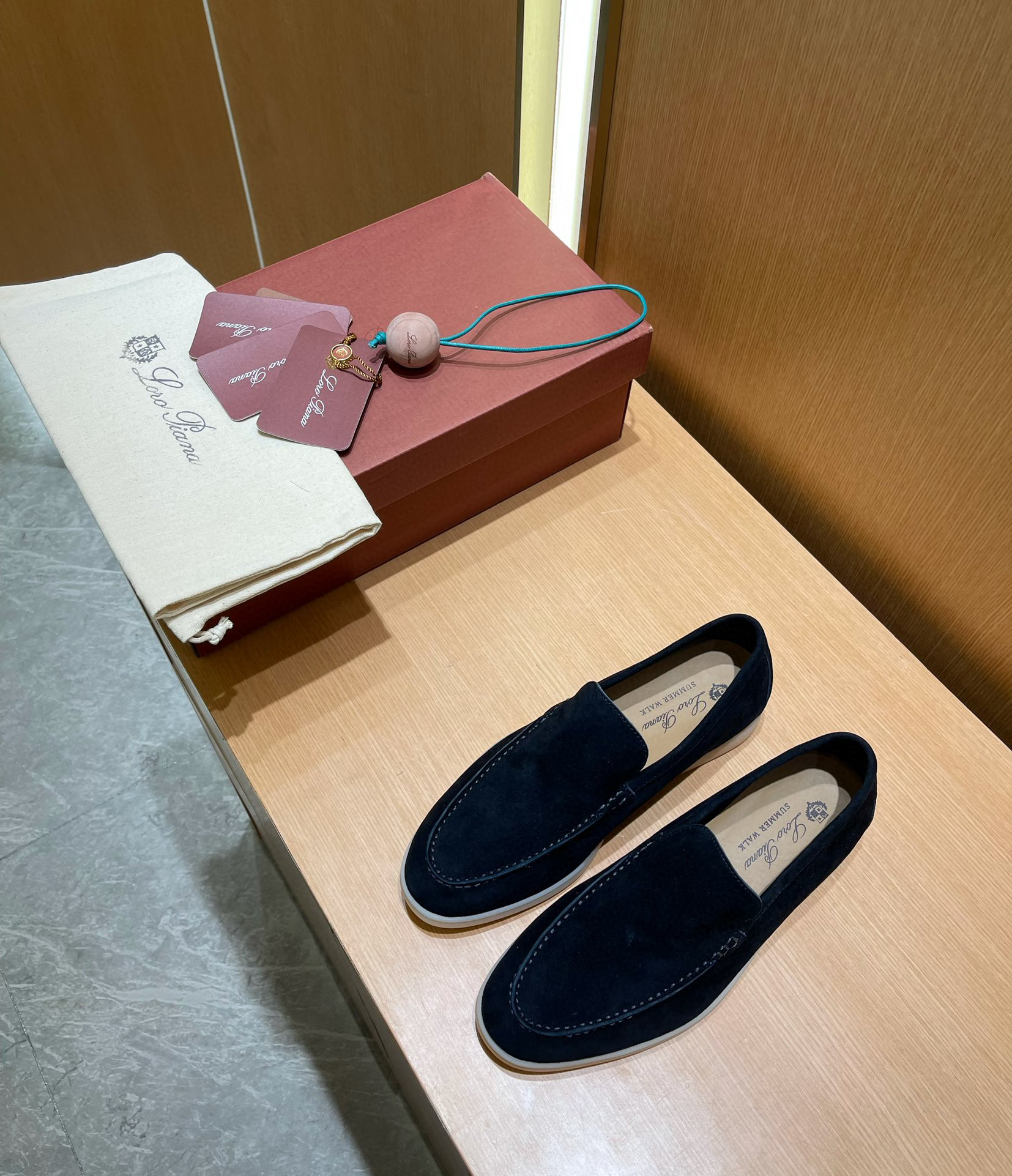 로로피아나 Loro Piana Summer Charms Walk 모카신