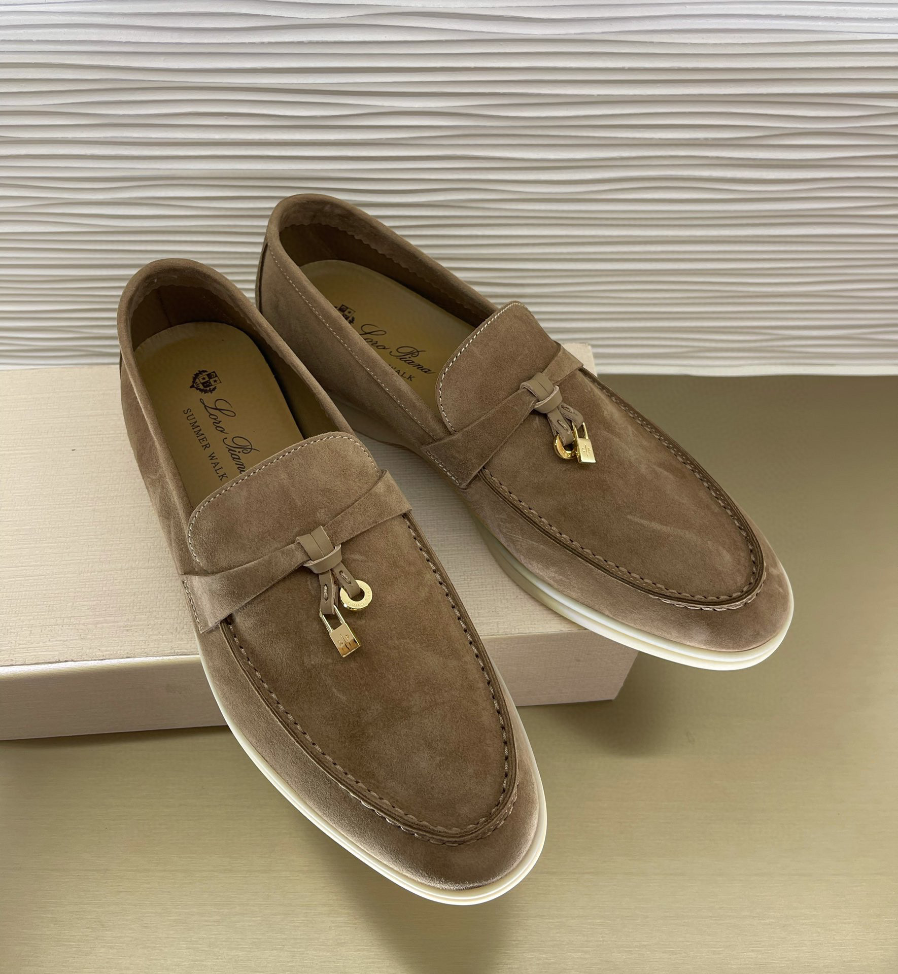 로로피아나 Loro Piana Summer Charms Walk 모카신