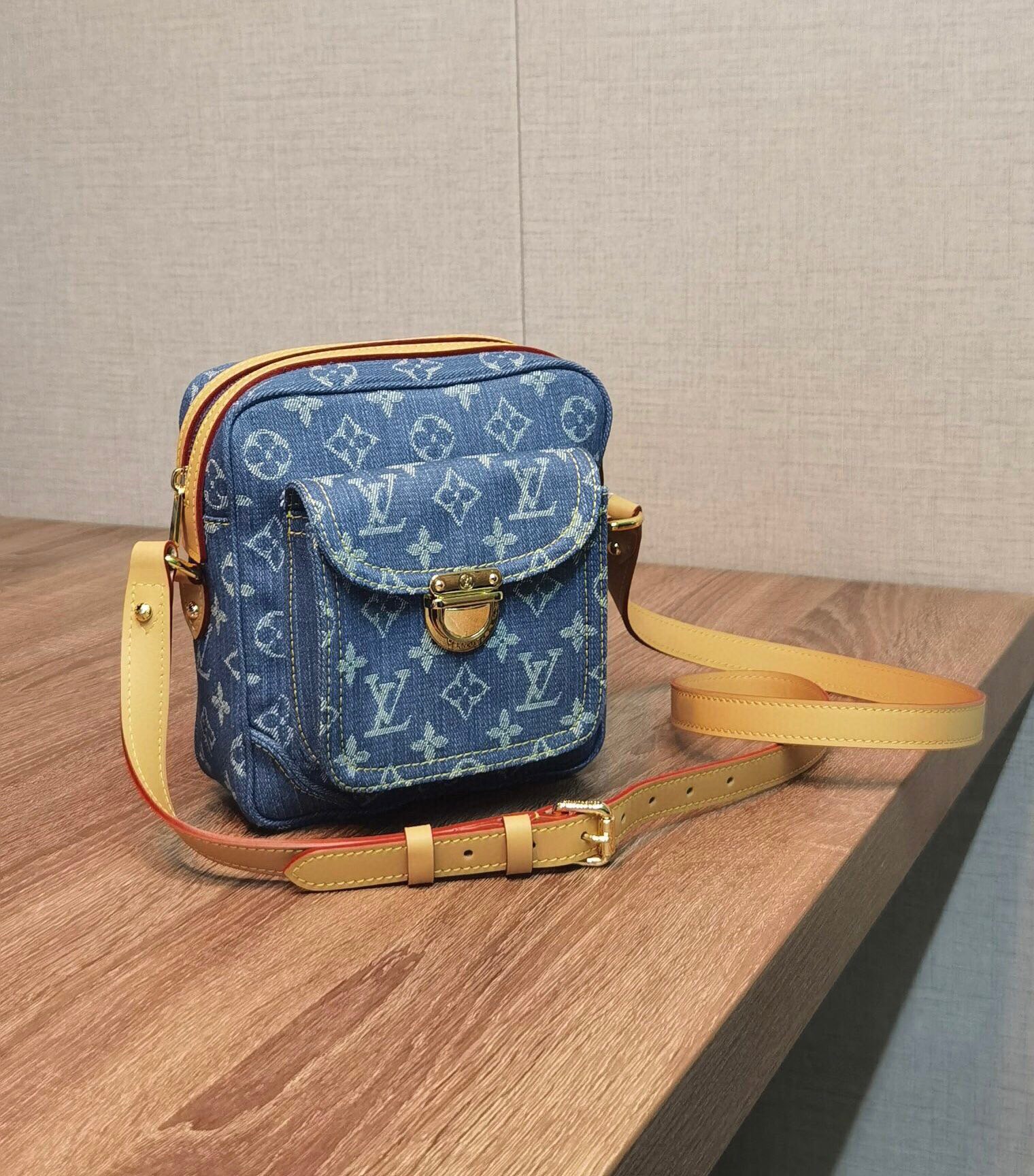 루이비통 Louis Vuitton 95348 숄더백 18CM