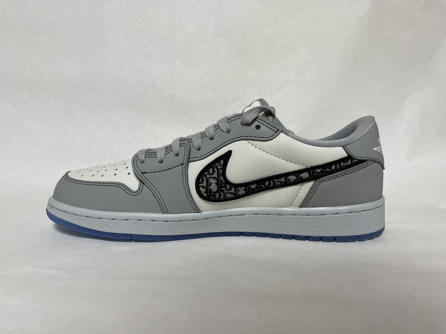 (국내 도착) (44) 조던 1 x 디올 로우 OG CN8608-002