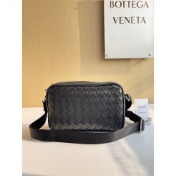 보테가베네타 Bottega Veneta 710048 클래식 인트레치아토 스몰 카메라 백 25cm