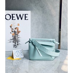 로에베 Loewe 크로스 백 18CM