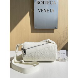 보테가베네타 Bottega Veneta Webbing 690966 버킷 백 26cm