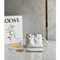 로에베 Loewe 미니 플라멩코 클러치 - 나파 카프스킨 15.5CM