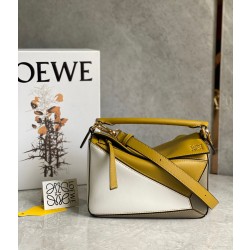 로에베 Loewe 크로스 백 24CM