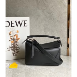 로에베 Loewe 크로스 백 24CM