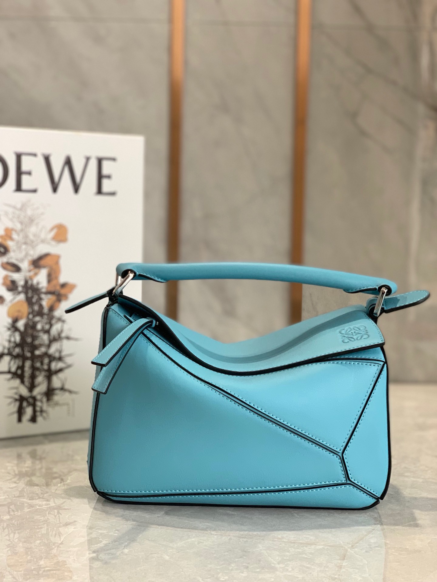 로에베 Loewe 크로스 백 24CM