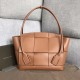 (국내 도착) 보테가베네타 Bottega Veneta Arco 아르코 미듐 숄더백 카라멜 598244VMAP19830