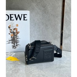 로에베 Loewe 숄더백 18CM