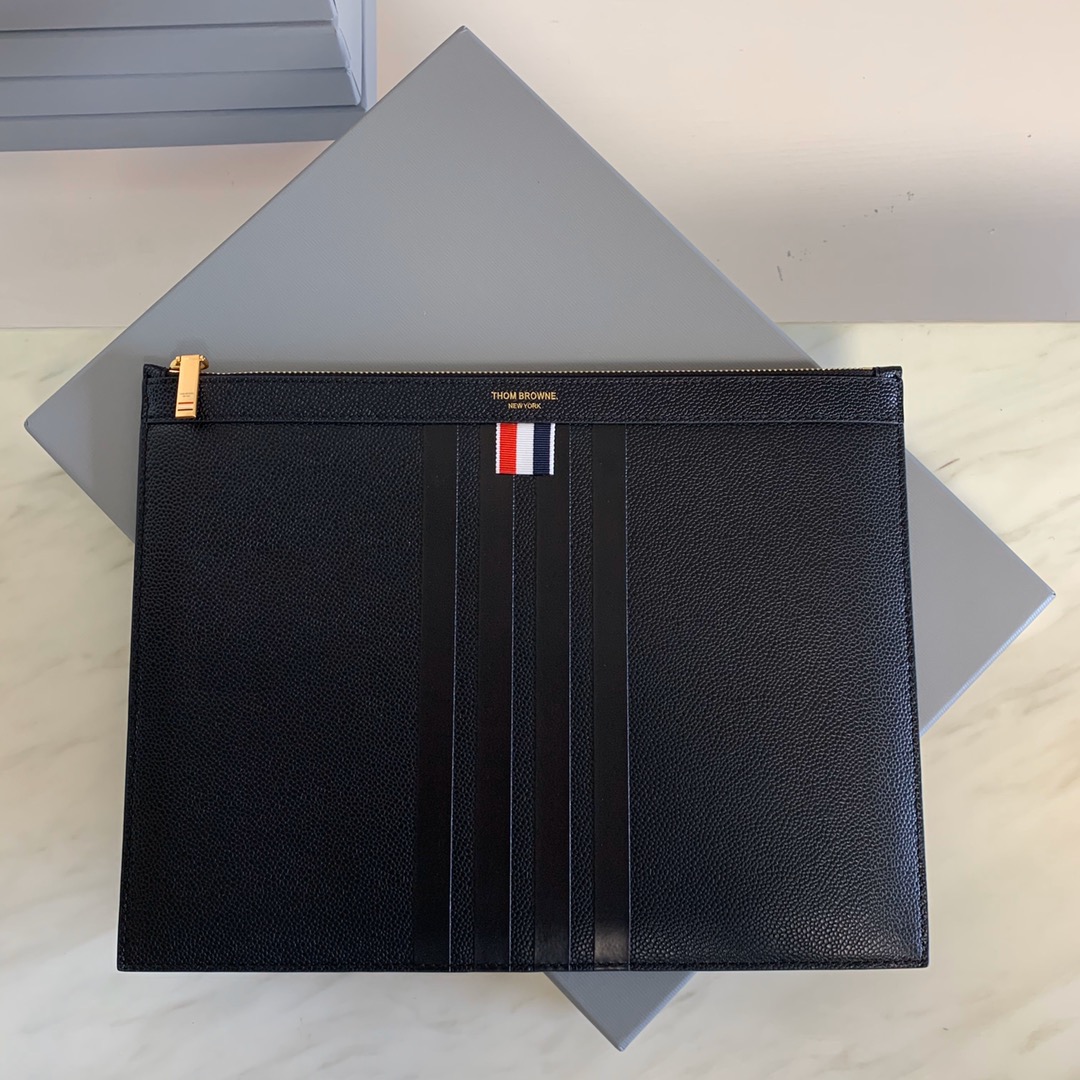 톰브라운 Thom Browne 클러치 33CM