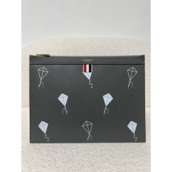 톰브라운 Thom Browne 클러치 33CM