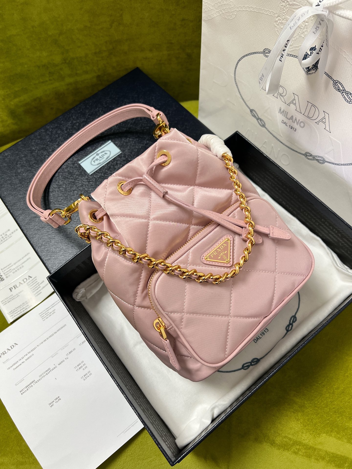 프라다 Prada 1BH038 버킷 백 22.5CM