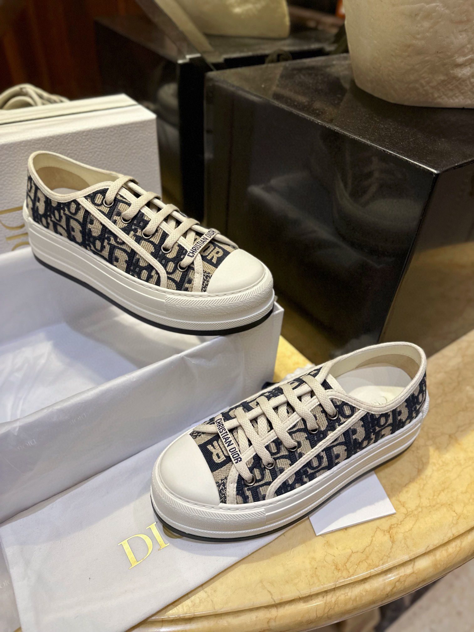 디올 DIOR 스니커즈