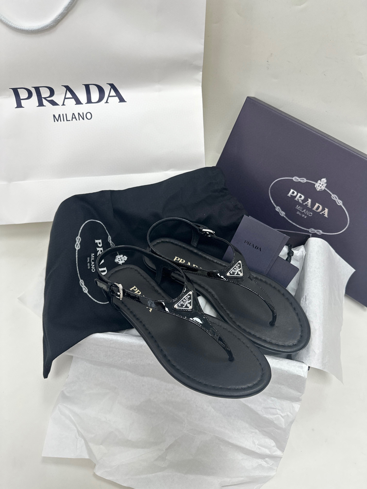 프라다 Prada 샌들