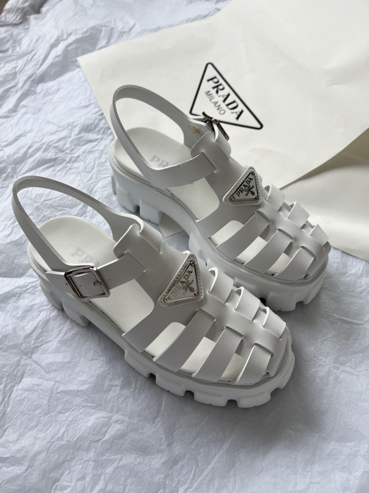 프라다 Prada 러버 샌들 화이트