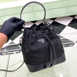 프라다 Prada 1BE055 버킷 백  24CM