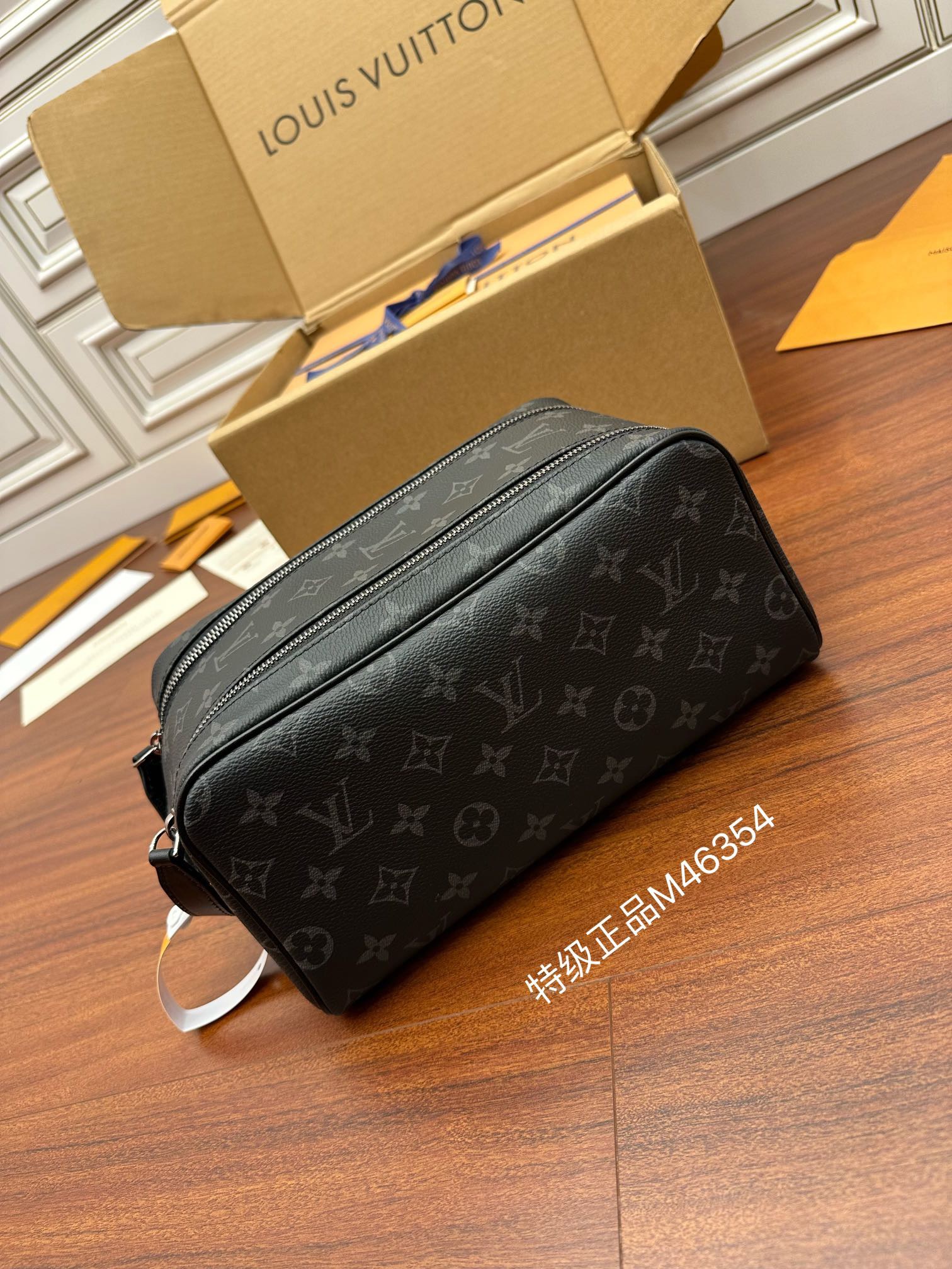 루이비통 Louis Vuitton M46354 클러치 28CM