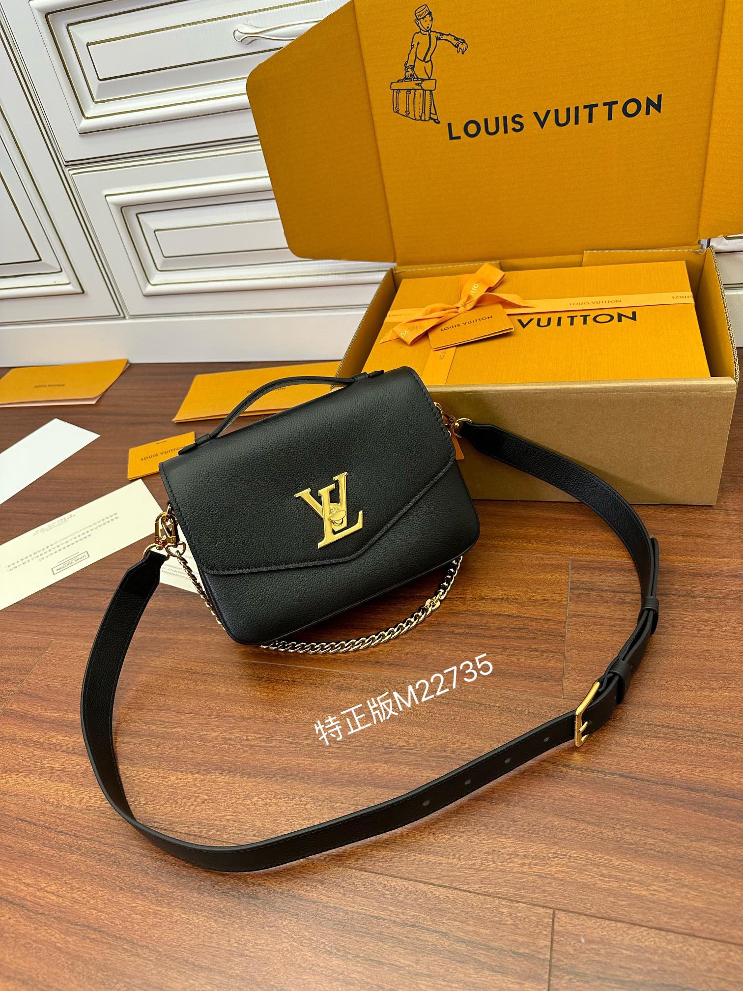 루이비통 Louis Vuitton  22735 숄더백 22CM