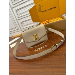 루이비통 Louis Vuitton  22792 숄더백 22CM