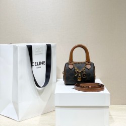 셀린느 CELINE 195112 TRIOMPHE MINI 탑 핸들백 14CM