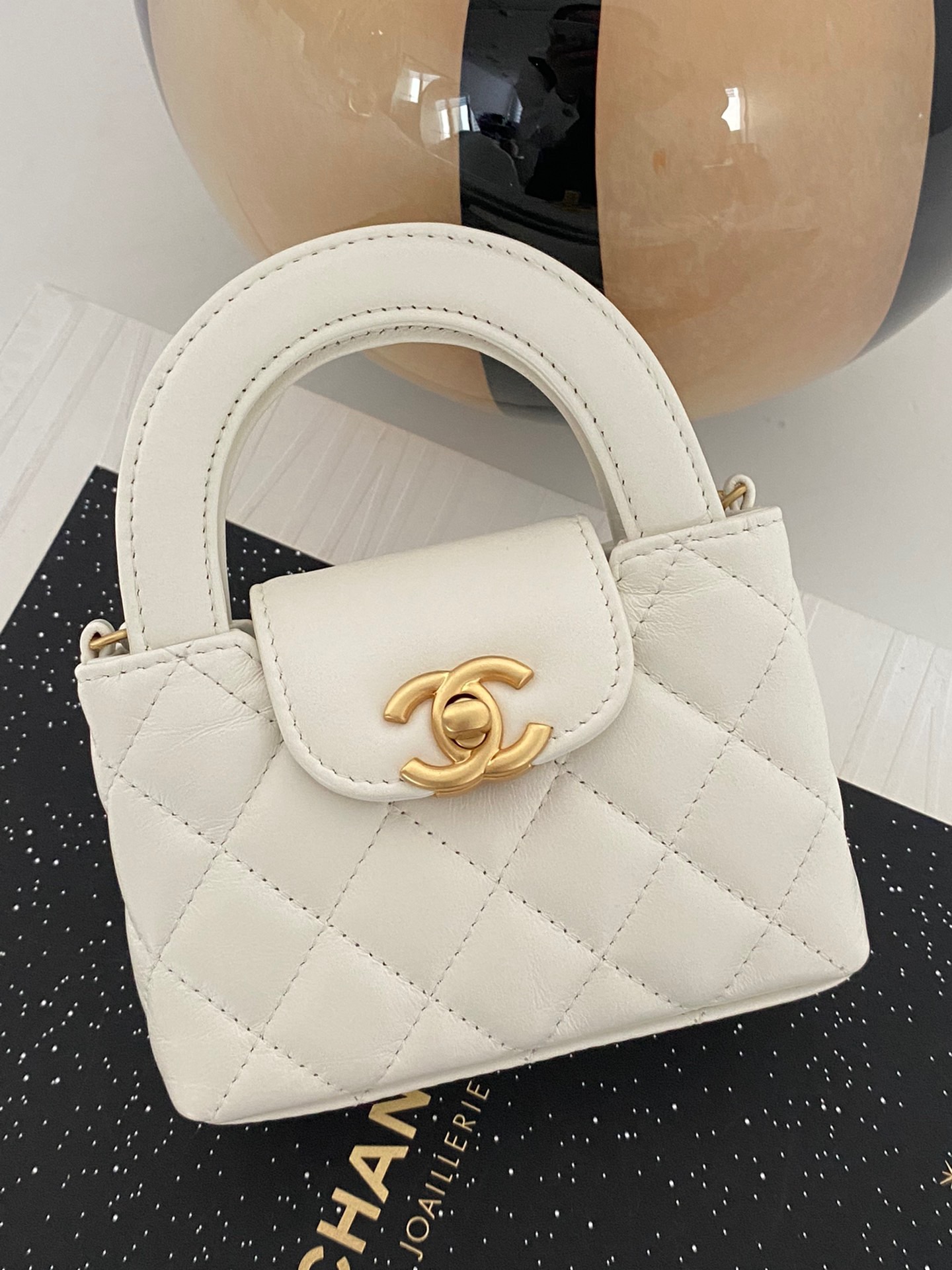 샤넬 CHANEL AS4416 23K 미니 쇼핑백 & 골드 코랄 12.5CM