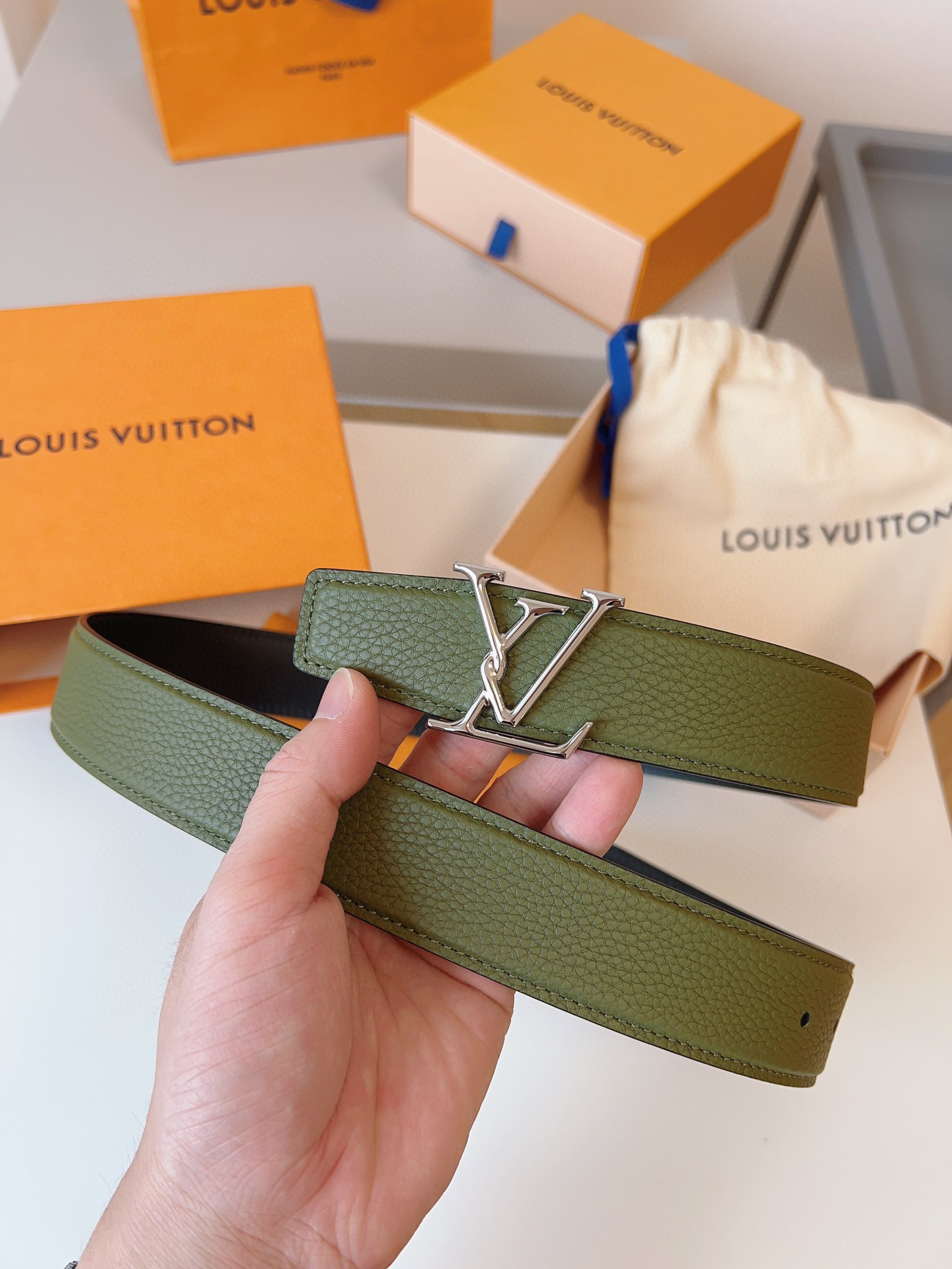 루이비통 Louis Vuitton 벨트 35mm