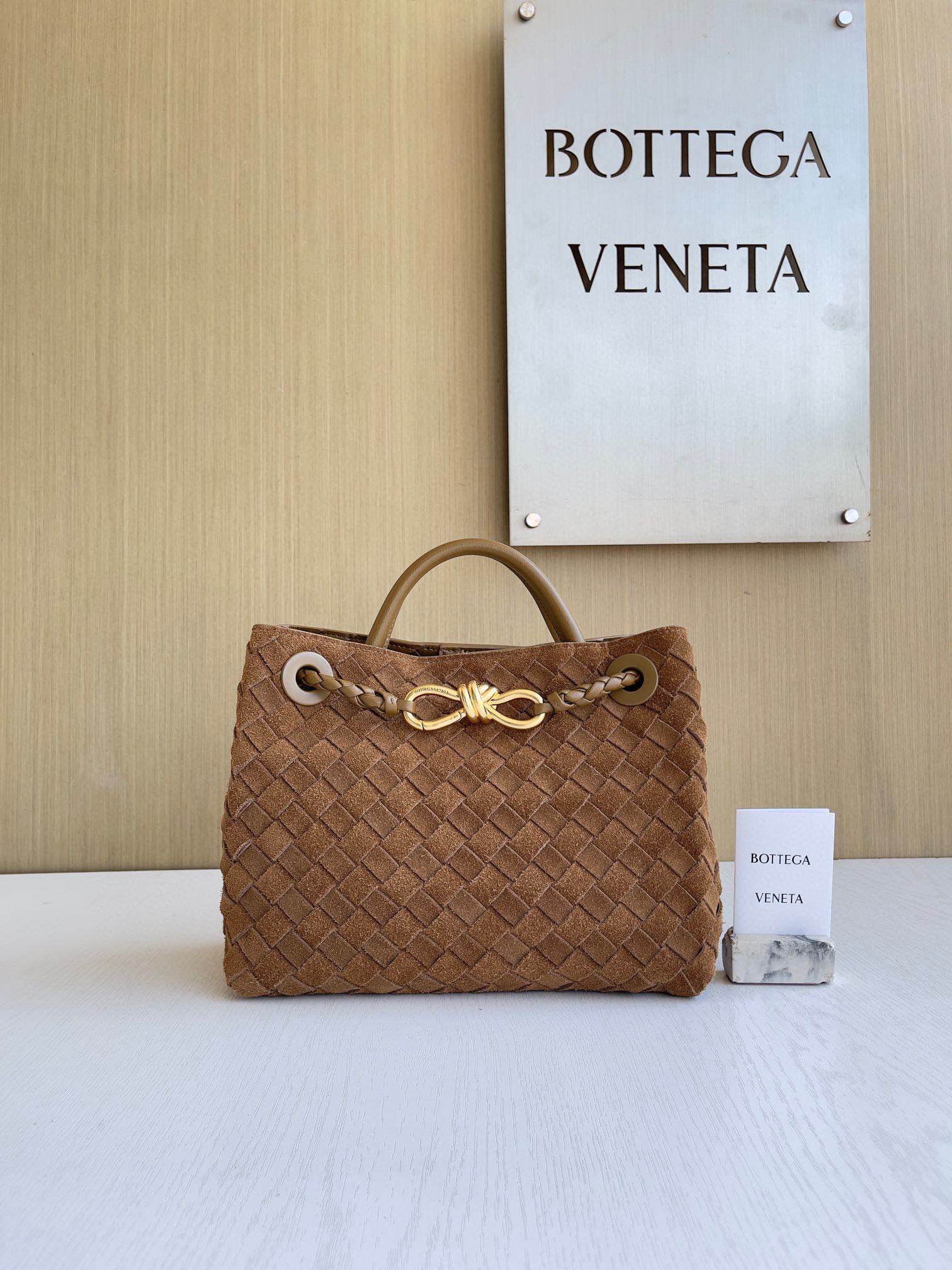 보테가베네타 Bottega Veneta 스몰 안디아모 Andiamo 743568 25cm