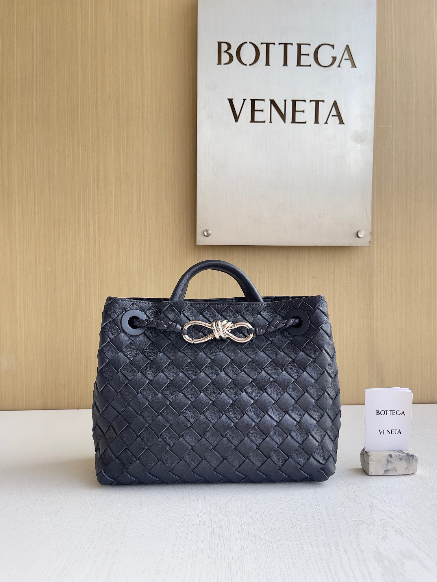 보테가베네타 Bottega Veneta 스몰 안디아모 Andiamo 743568 25cm