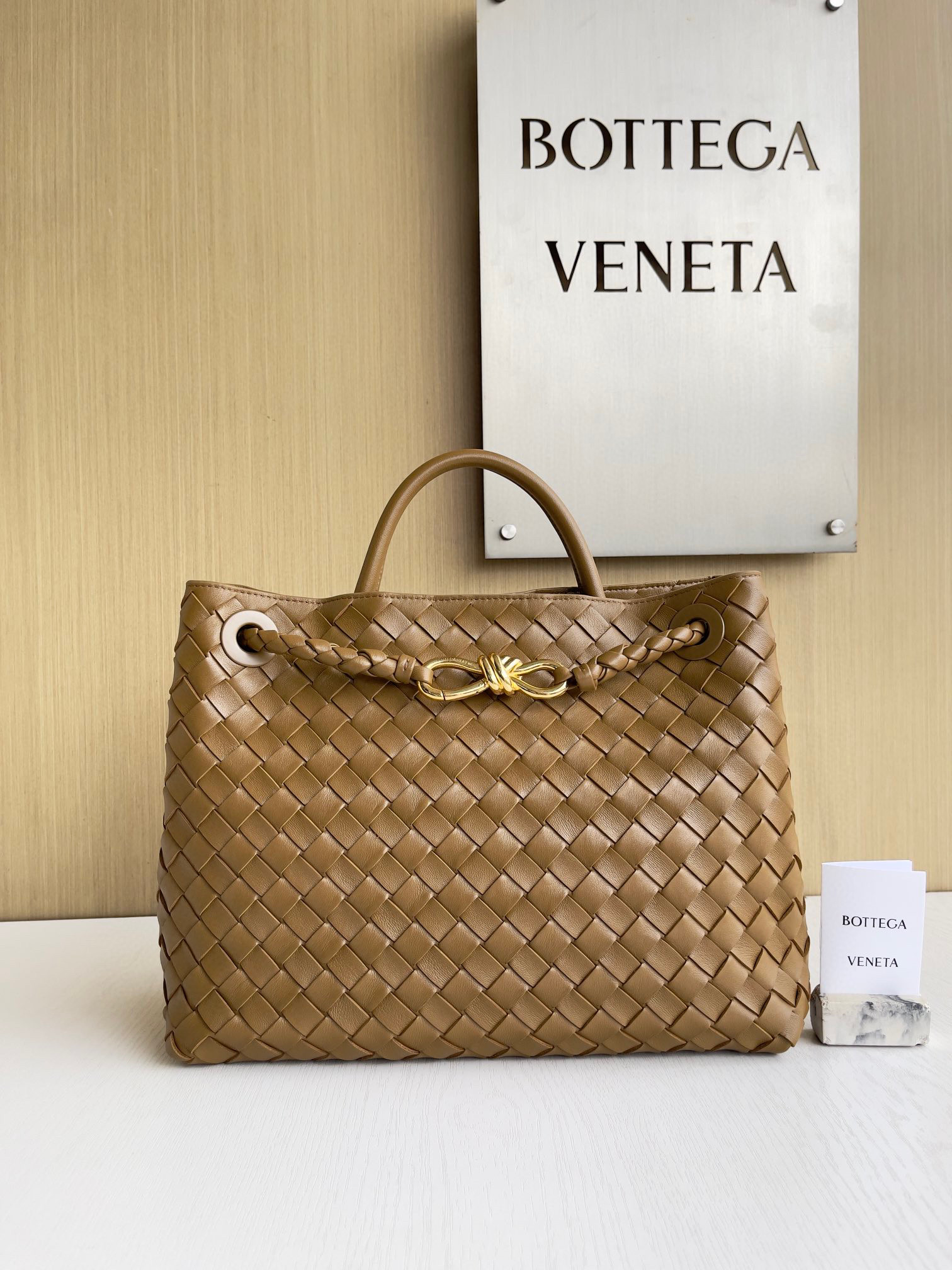보테가베네타 Bottega Veneta 스몰 안디아모 Andiamo 743572