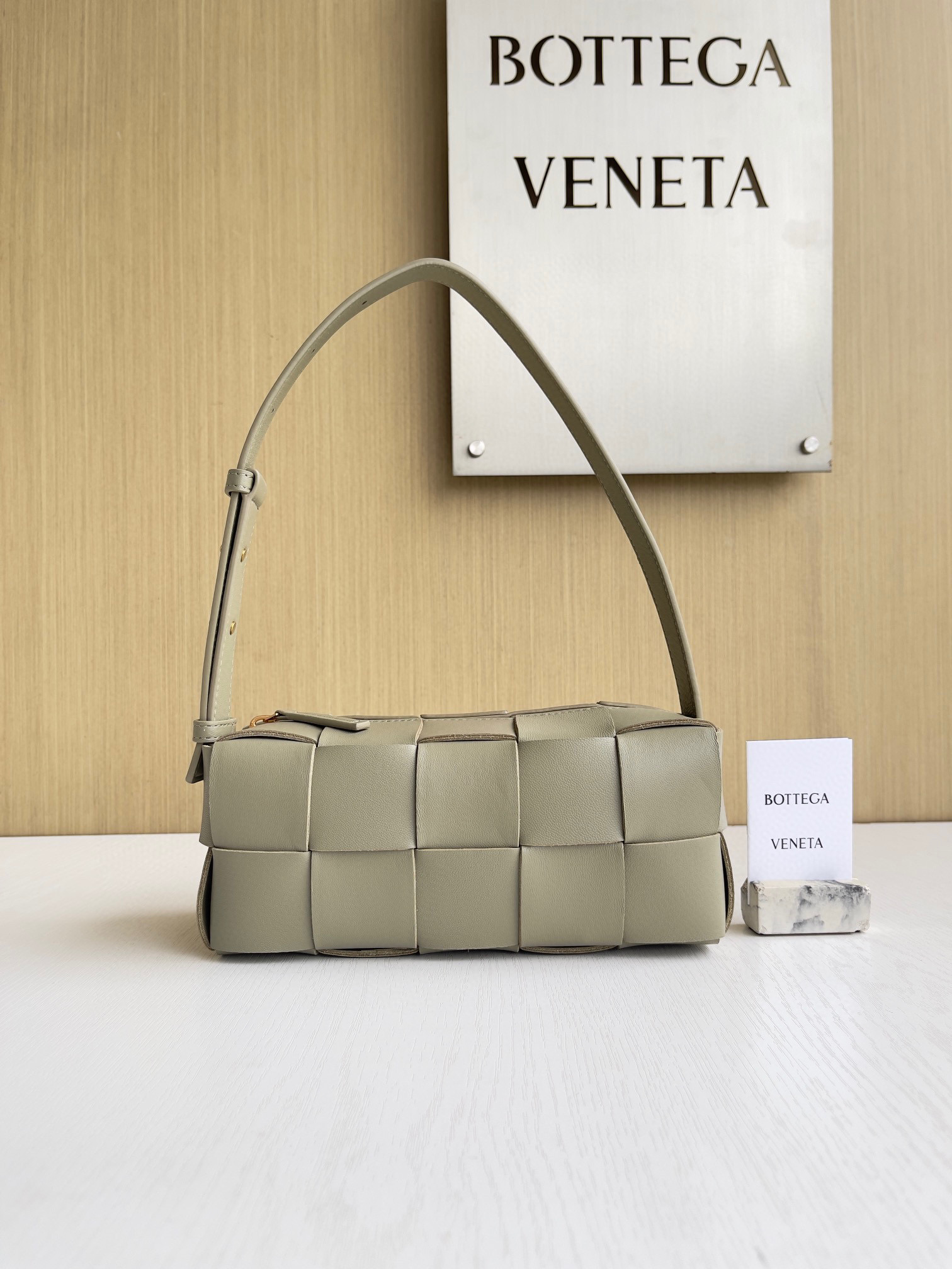 보테가베네타 Bottega Veneta 스몰 브릭 카세트 Brick Cassette 729166