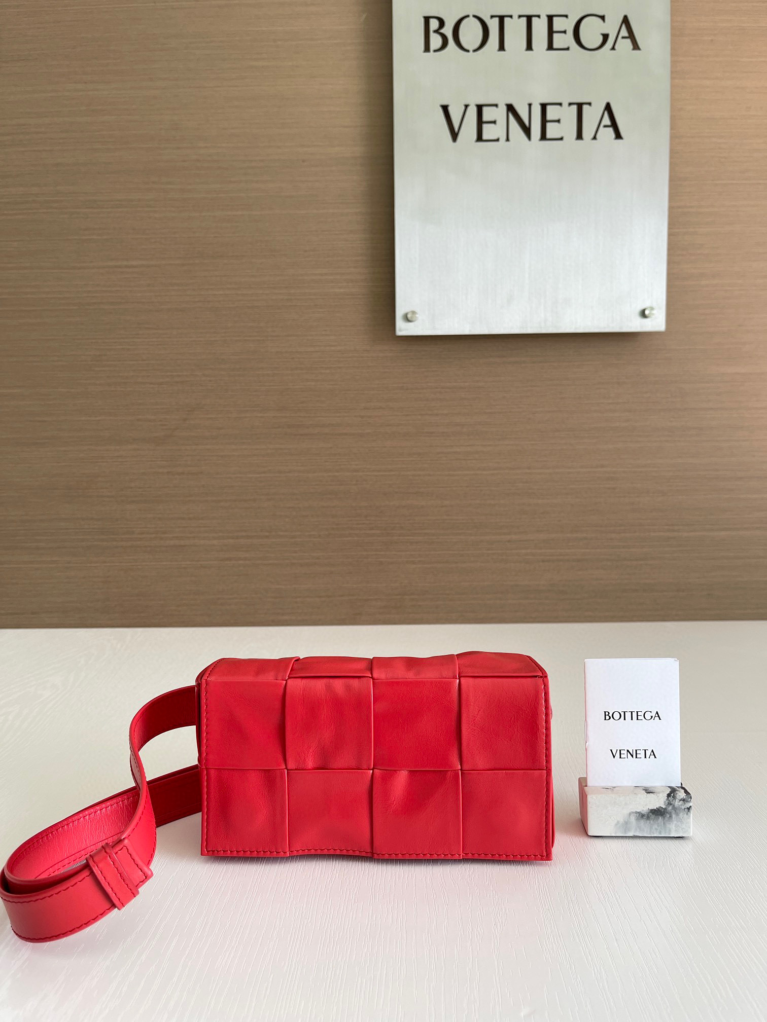 보테가베네타 Bottega Veneta 카세트 벨트 백 Cassette 651053