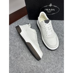 프라다 Prada 스니커즈