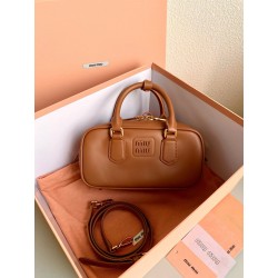 미우 미우 miu miu F0011 스몰  탑 핸들백 22CM