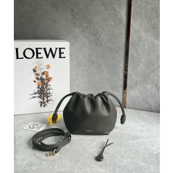 로에베 Loewe Flamenco 클러치 23CM