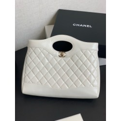 샤넬 CHANEL AS4854 24S 쇼핑백 샤이니 램스킨 & 골드 메탈 라이트 36CM
